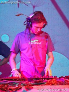 Simon Baring of Baring Brothers in the ID Spiral space at Twisted Records Label Party. London, United Kingdom. © 2006 Photographicon