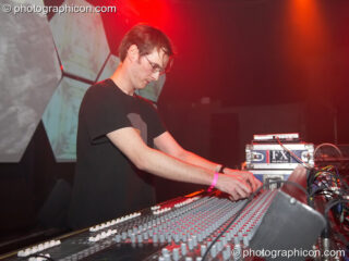 Prometheus (Benji Vaughan) in the main room at the Twisted Records Label Party. London, United Kingdom. © 2006 Photographicon