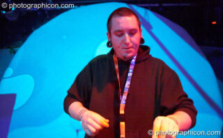 Evan Bluetech in the ID Spiral space at the Twisted Records Label Party. London, United Kingdom. © 2006 Photographicon