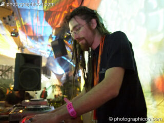 Slackbaba (Jonathan Smith) in the Liquid Records space at the Twisted Records Label Party. London, United Kingdom. © 2006 Photographicon