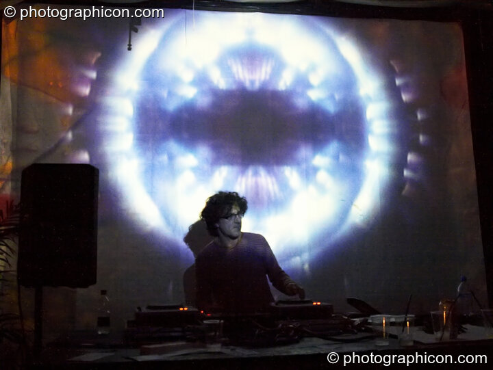 Merv Pepler of Flexitones in the Liquid Records space at the Twisted Records Label Party. London, United Kingdom. © 2006 Photographicon
