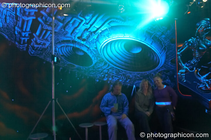 Planet Speakers backdrop artwork by UV Lab in the Psychedelic Rollercoaster Room at Chrysalid at Chrysalid. London, United Kingdom. © 2006 Photographicon