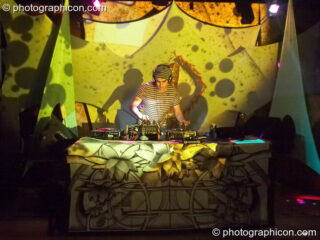 Bedouin DJing in the Echo System room at the Liquid Records party. London, United Kingdom. © 2007 Photographicon
