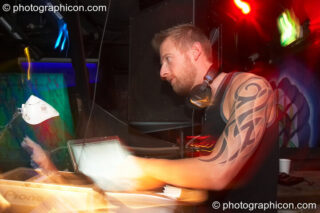 Phutureprimitive performs in the Chill room at the Liquid Records party. London, United Kingdom. © 2007 Photographicon