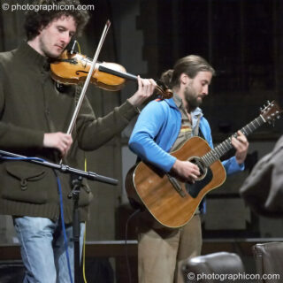 Matt Kelly and Luke Parker of Martha Tilston and The Woods perform at the Kingston Green Fair 2007 after party. Kingston upon Thames, United Kingdom. © 2007 Photographicon