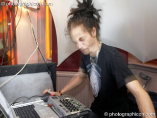 Cameron Leonard-Schroff of Nagual Sound Experiment (Liquid Records, UK) performs on the Alternative Stage at Future Music Vol. 1. London, United Kingdom. © 2007 Photographicon