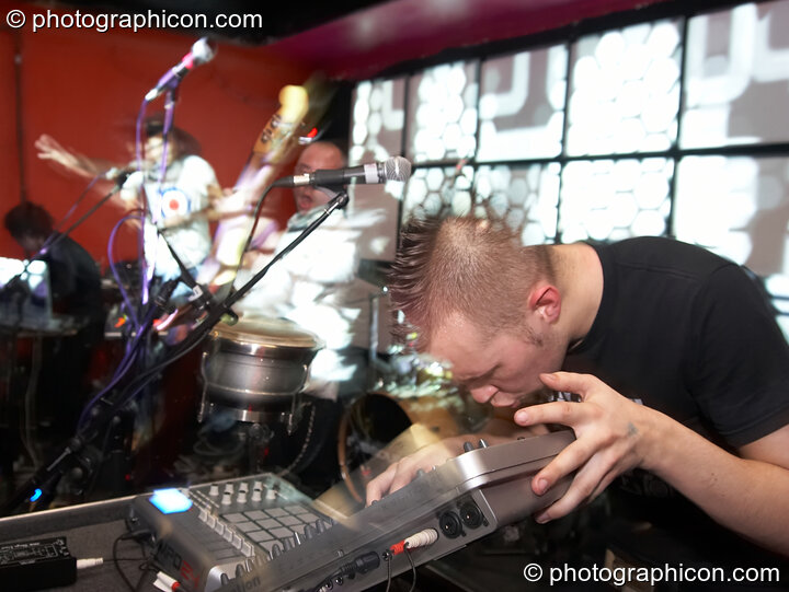 Subsource (Spin Out/Archangel^, UK) perform on the Main Stage with VJ projections by Inside-us-all at Future Music Vol. 1. London, United Kingdom. © 2007 Photographicon