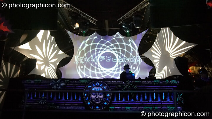 Visual projections by Inside-Us-All on the Liquid Records & Tribe of Frog stage at Alpha Omega. London, United Kingdom. © 2008 Photographicon