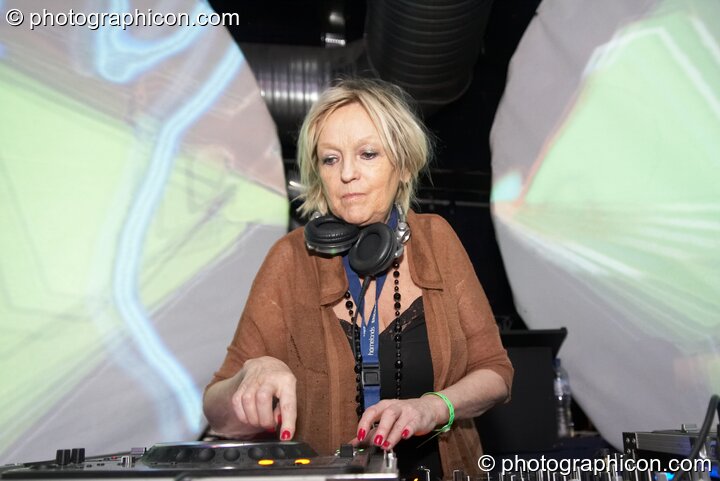 Annie Nightingale (Radio 1 Tour) DJs on the Archangel & Nu-school Hippies stage with visual projections by VJ Air / Inside-Us-All at Alpha Omega. London, United Kingdom. © 2008 Photographicon