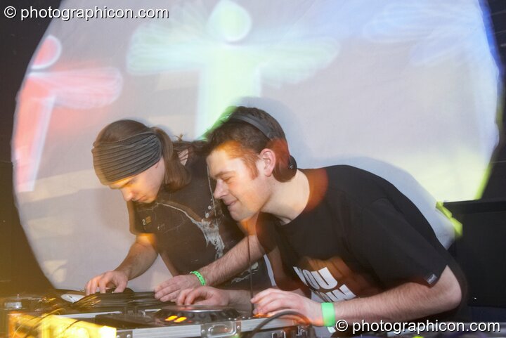 Far Too Loud (Funkatech/Archangel^) DJ on the Archangel & Nu-school Hippies stage with visual projections by VJ Air / Inside-Us-All at Alpha Omega. London, United Kingdom. © 2008 Photographicon