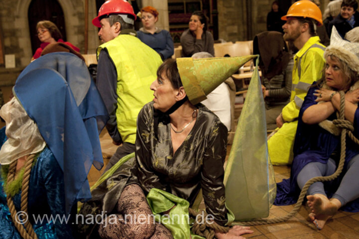 Dress rehearsal of The Southwark Mysteries 2010. London, United Kingdom. © 2010 Photographicon