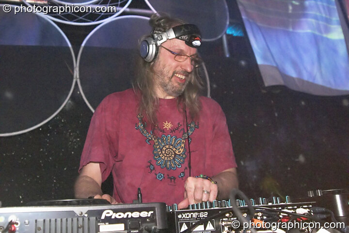 Dark Angel (Barclay) DJ's in the Project Ozma space at the Synergy Project. London, United Kingdom. © 2004 Photographicon