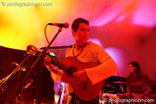 Brecha on the Small World Stage at The Synergy Project. London, United Kingdom. © 2005 Photographicon