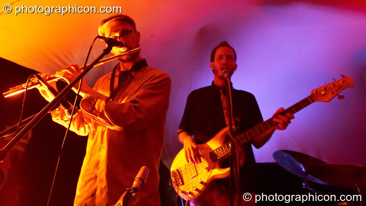 Brecha on the Small World Stage at The Synergy Project. London, United Kingdom. © 2005 Photographicon