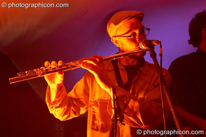 Brecha on the Small World Stage at The Synergy Project. London, United Kingdom. © 2005 Photographicon