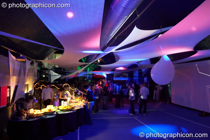 The BinglyBongly / ID Spiral space at The Synergy Project. London, United Kingdom. © 2006 Photographicon
