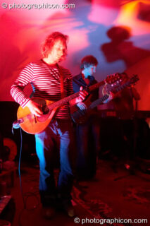 Matt Tweed and Tony Marrison of Kamel Nitrate on the Small World Stage at The Synergy Project. London, United Kingdom. © 2006 Photographicon