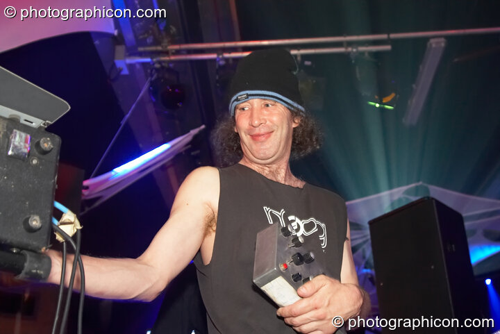 Joie Hinton of Zub-Zub in the Liquid Records / Inside-Us-All space at The Synergy Project. London, United Kingdom. © 2006 Photographicon