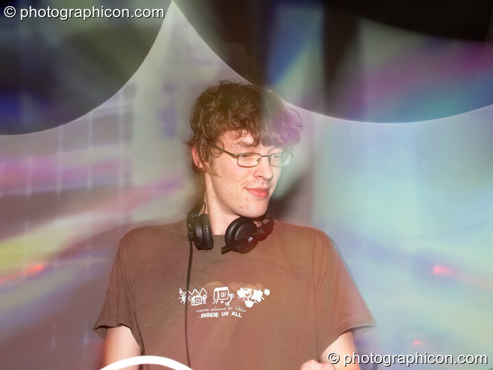 Snafu DJing in the Liquid Records / Inside-Us-All space at The Synergy Project. London, United Kingdom. © 2006 Photographicon