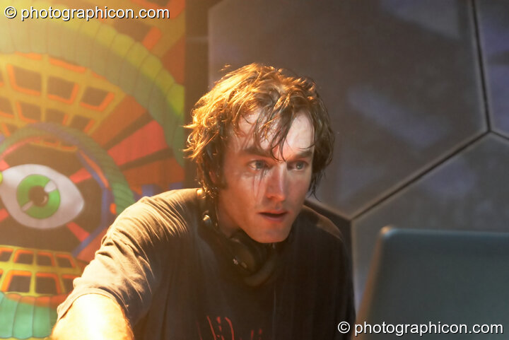 O.O.O.D performing on the Psycle stage at The Synergy Project. London, United Kingdom. © 2006 Photographicon