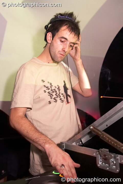 James Liquid DJ's on the Liquid Records stage at The Synergy Project. London, United Kingdom. © 2006 Photographicon