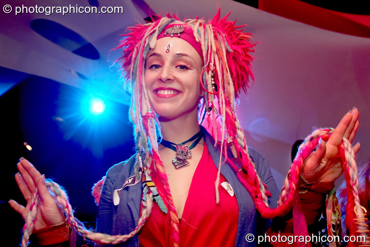 Kwalilox at The Synergy Project. London, United Kingdom. © 2006 Photographicon