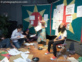 Participants in Wendalena's portrait drawing class at The Synergy Project. London, United Kingdom. © 2007 Photographicon
