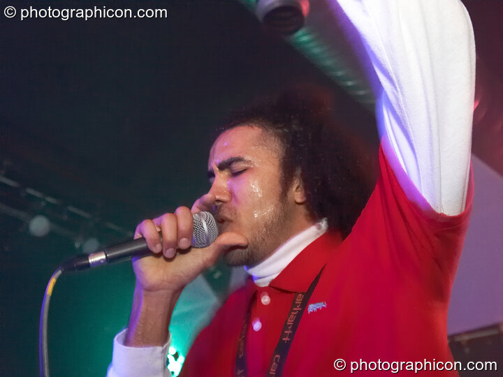 Subsource perform on the Archangel stage at The Synergy Project. London, United Kingdom. © 2007 Photographicon