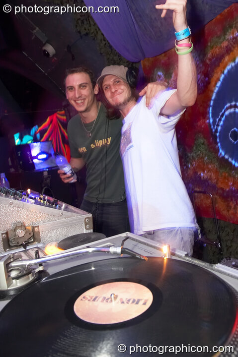 Silky & Darko spins some discs on the Mistzfiedmind stage at The Synergy Project. London, United Kingdom. © 2007 Photographicon