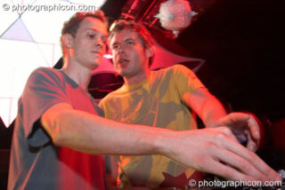 Rex (Sinister Records) performs on the Liquid Records stage with visual installations by Inside-Us-All at The Synergy Project. London, United Kingdom. © 2007 Photographicon