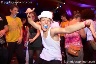 Dancers in the Skandalous! room at The Synergy Project. London, United Kingdom. © 2008 Photographicon