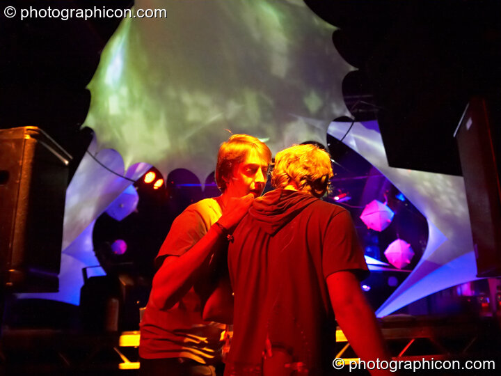 Hamish Blair talks to Niquid (Psychedelicious) as he DJs on the Furthur Project stage at Luminopolis (formerly The Synergy Project). London, United Kingdom. © 2008 Photographicon