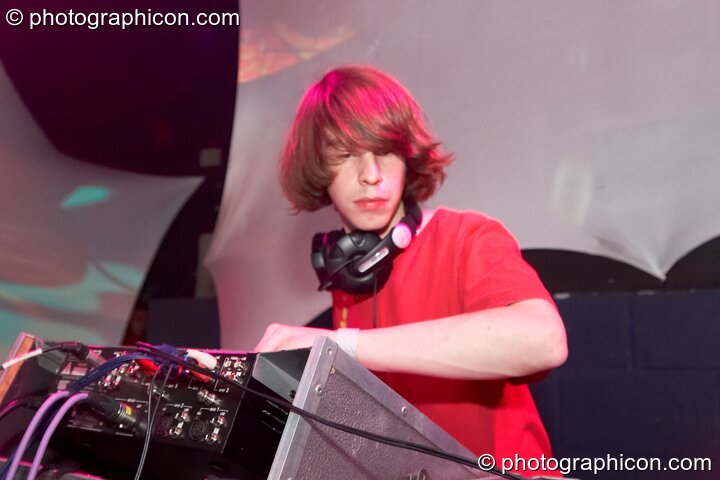 Halogen (Maternity / Folktronica) performs on the Folktronica stage at Luminopolis (formerly The Synergy Project). London, United Kingdom. © 2008 Photographicon