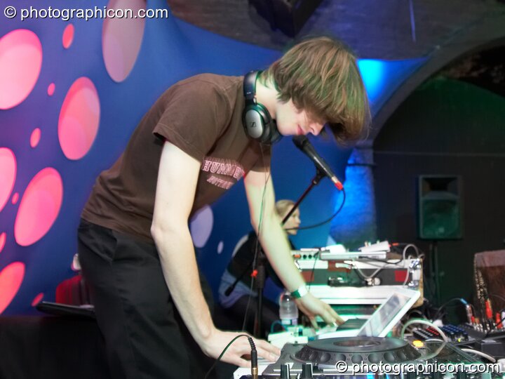 Halogen (Maternity Records) performs in the inSpiral Lounge at Luminopolis (formerly The Synergy Project). London, United Kingdom. © 2008 Photographicon