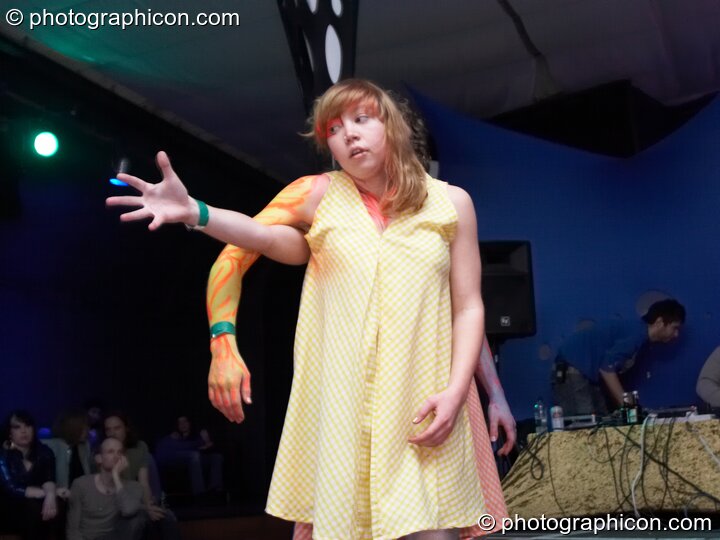 Light Hands perform dance and physical theatre in the inSpiral Lounge at Luminopolis (formerly The Synergy Project). London, United Kingdom. © 2008 Photographicon