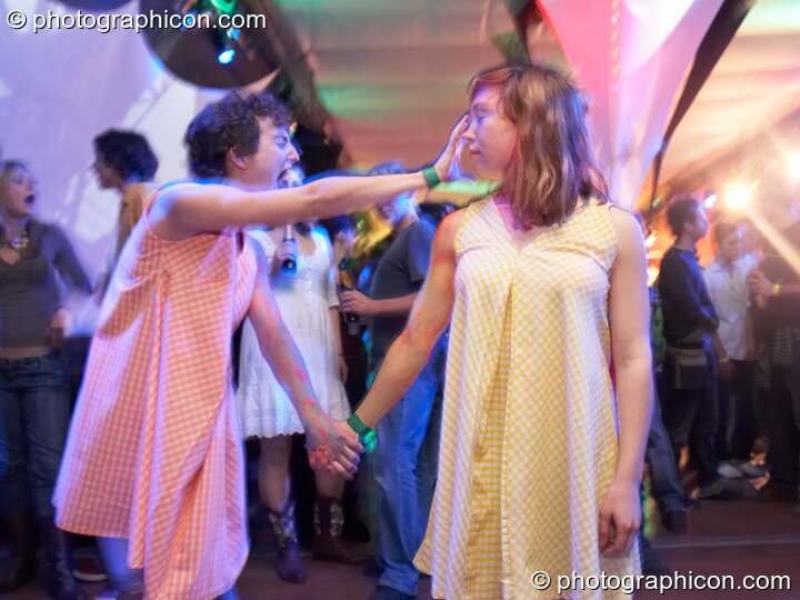 Light Hands perform dance and physical theatre in the inSpiral Lounge at Luminopolis (formerly The Synergy Project). London, United Kingdom. © 2008 Photographicon